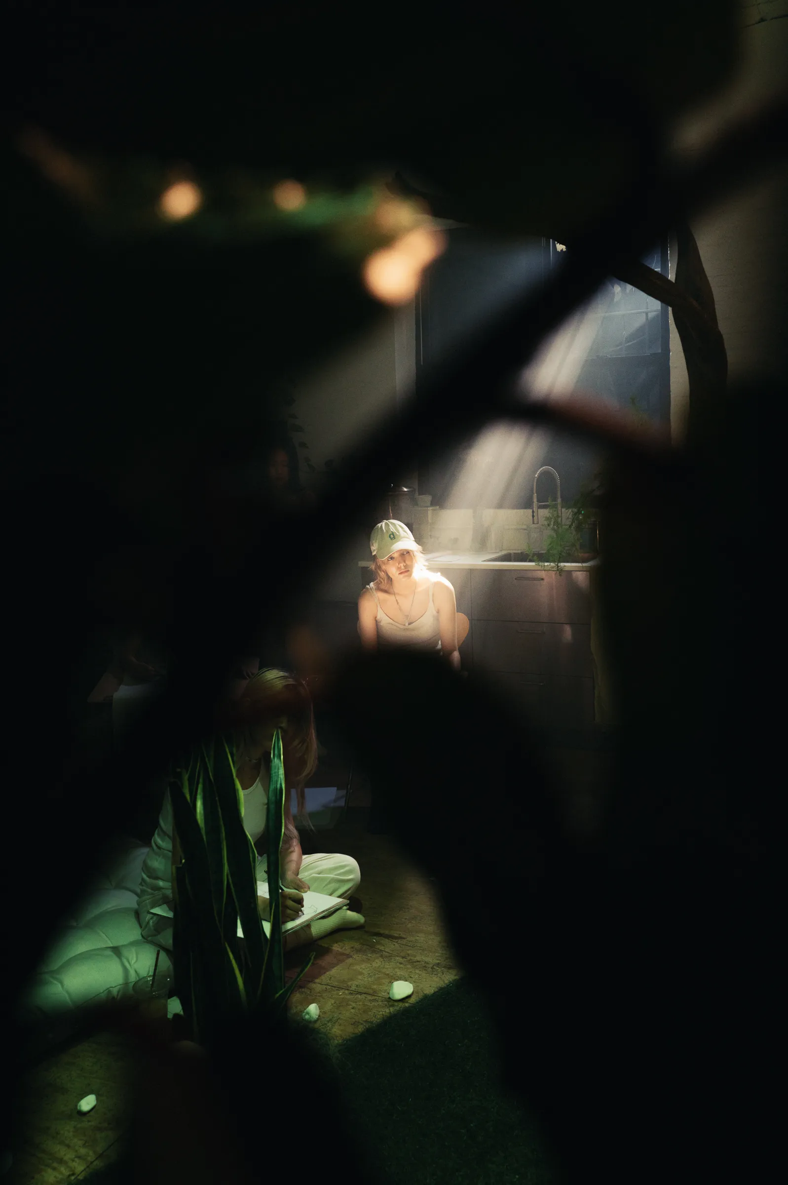 a beam of light streams in during 'figure drawing in the garden,' a collaborative drawing event hosted with studio wenjüe lu at telos.haus in july